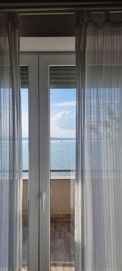 'Good Feelings' Aparthotel Сиофок Екстериор снимка