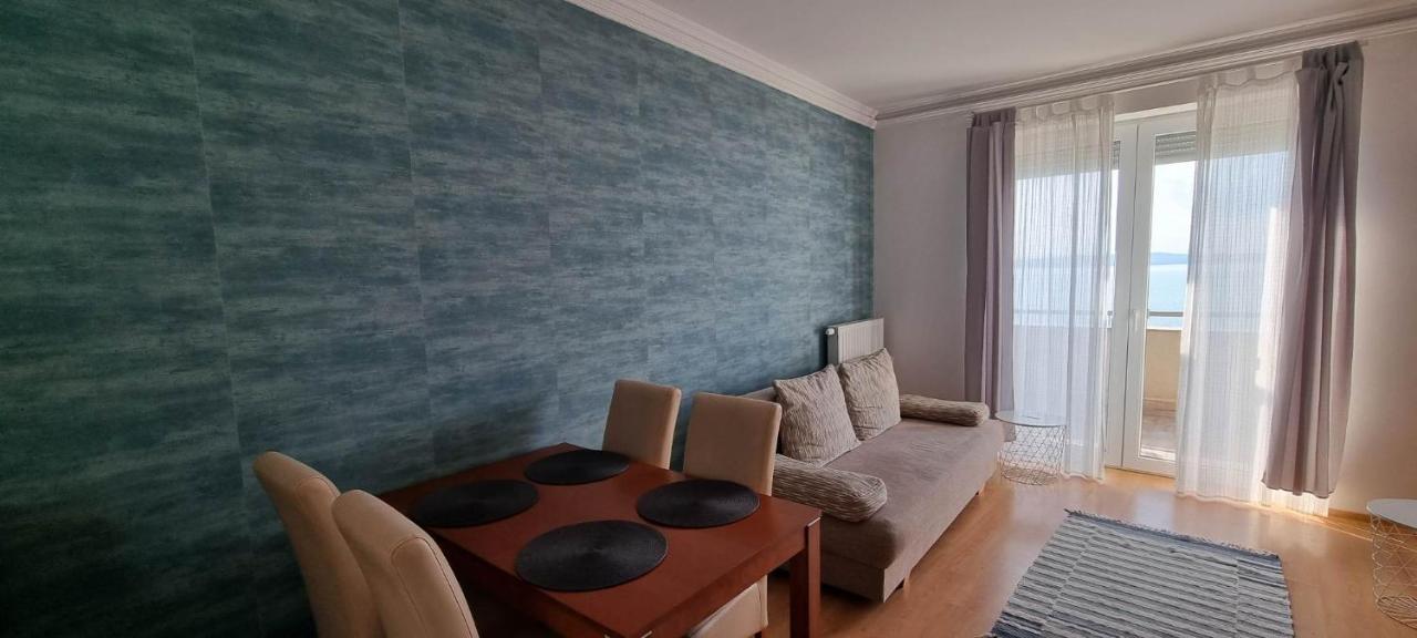 'Good Feelings' Aparthotel Сиофок Екстериор снимка