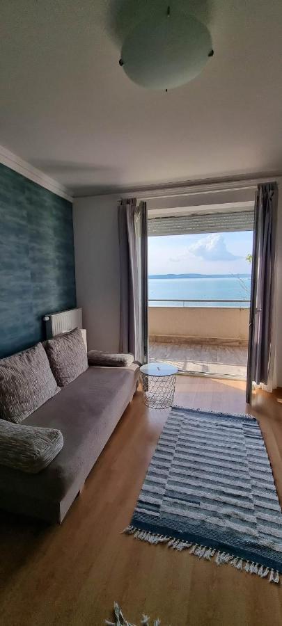 'Good Feelings' Aparthotel Сиофок Екстериор снимка