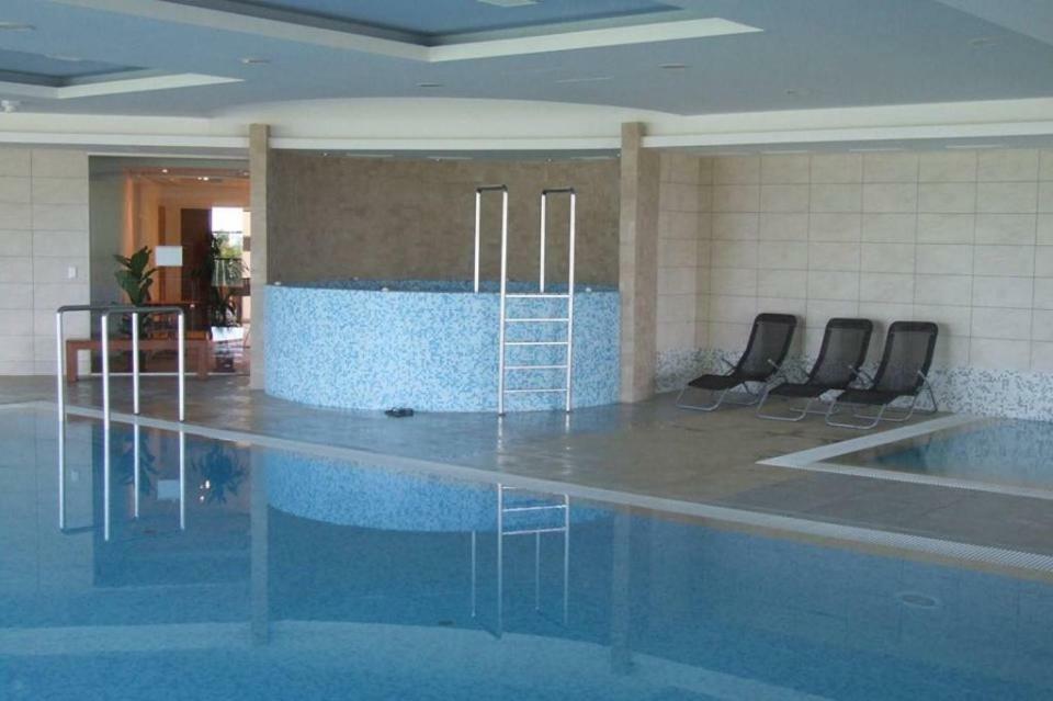 'Good Feelings' Aparthotel Сиофок Екстериор снимка